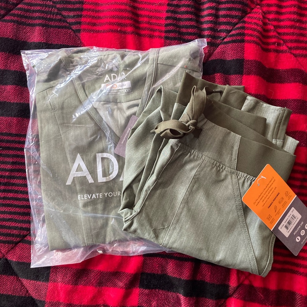 NWT Women’s Green Adar scrubs